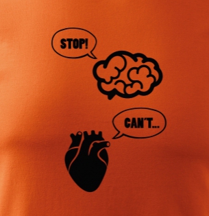 Tričko Mozek vs srdce